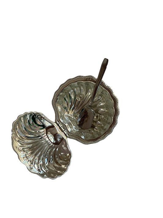 Shell sugar bowl holder with spoon