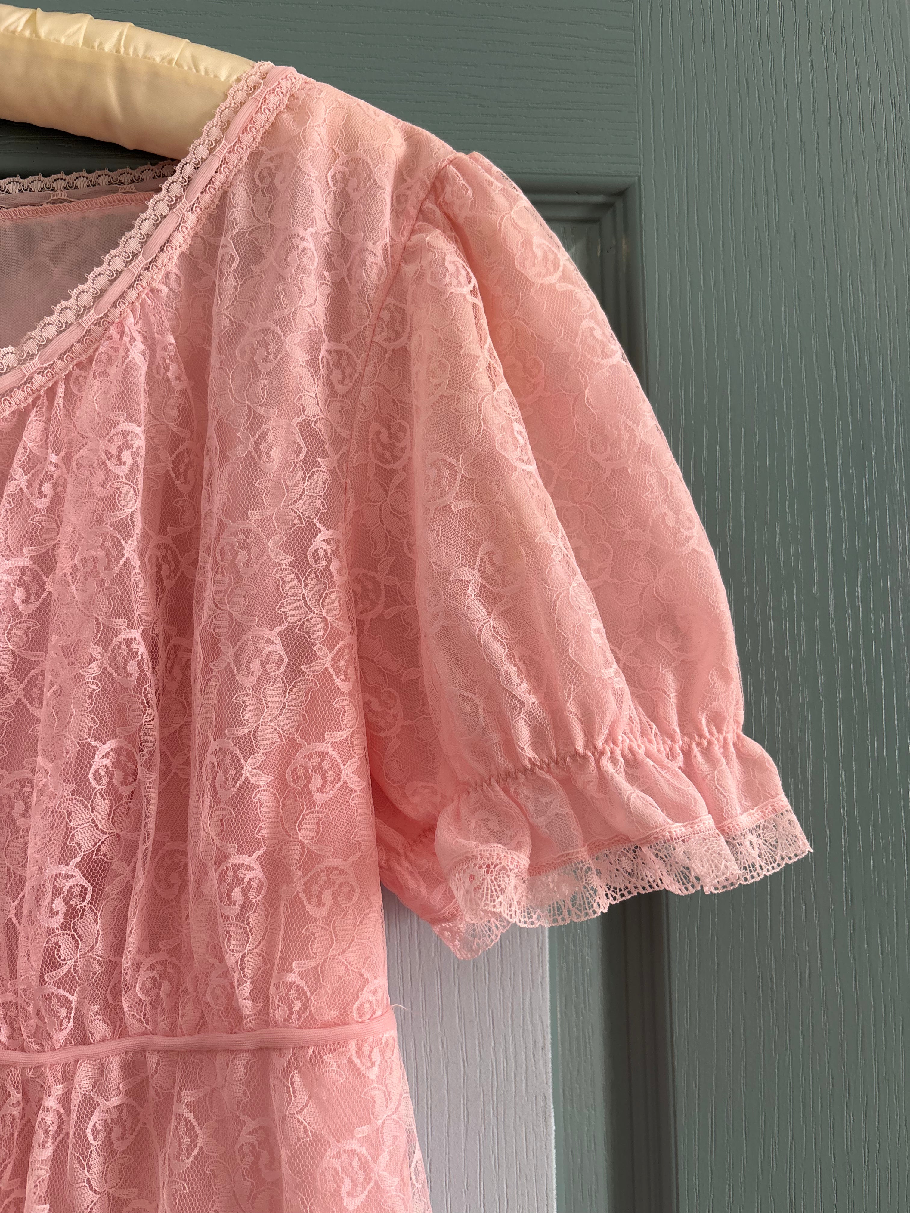 1970 lace balloon dress