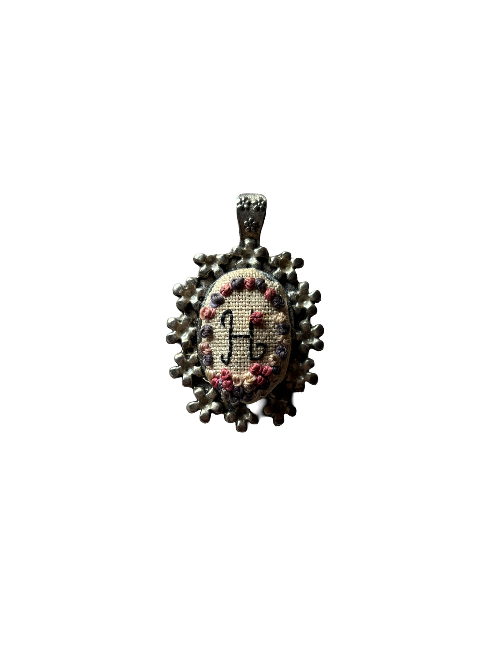 Embroidery pendant