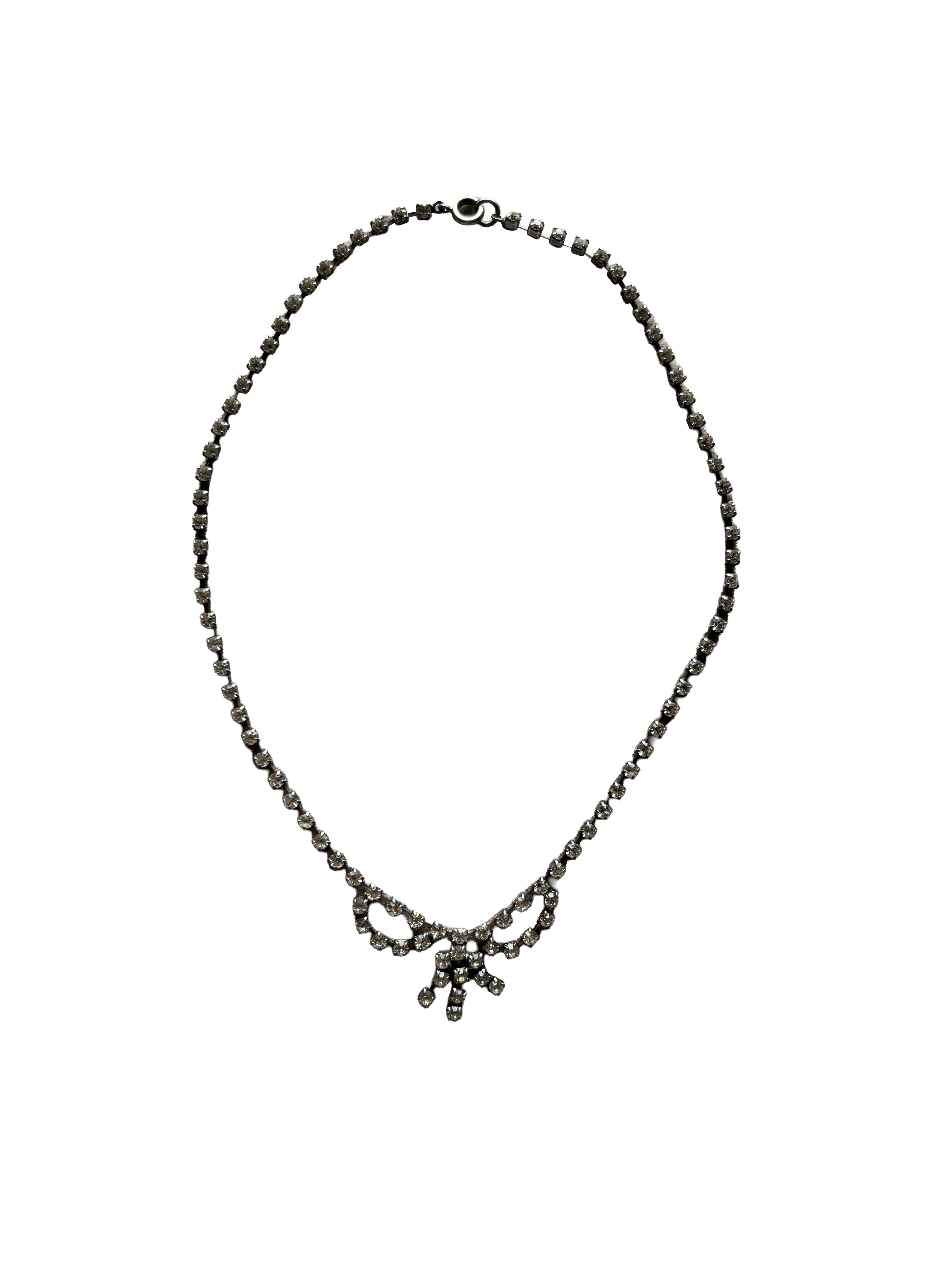 Bow necklace