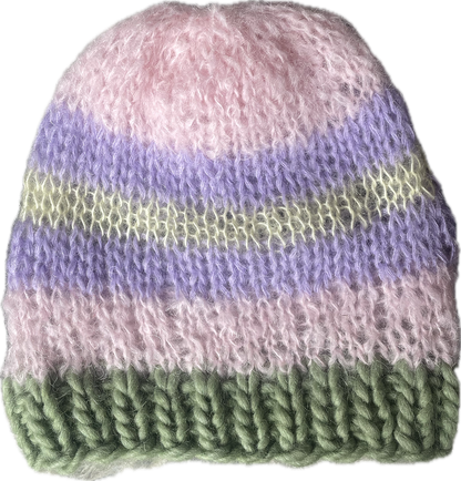A chunky stripped  bonnet