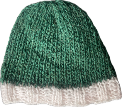 A chunky stripped  bonnet