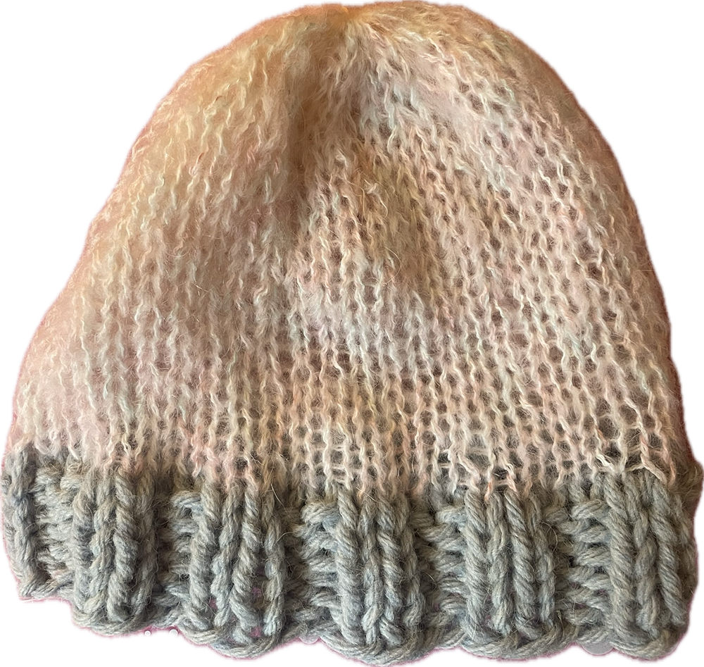 A chunky stripped  bonnet