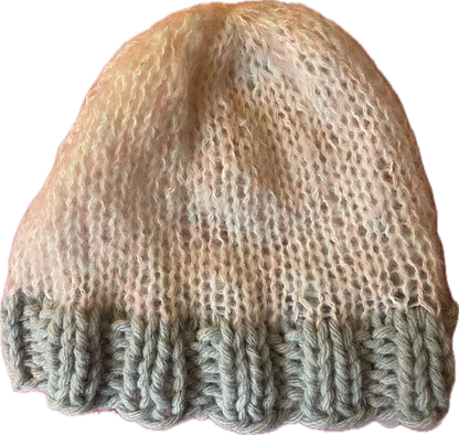 A chunky stripped  bonnet