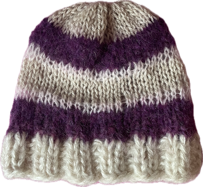 A chunky stripped  bonnet