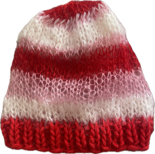 A chunky stripped  bonnet