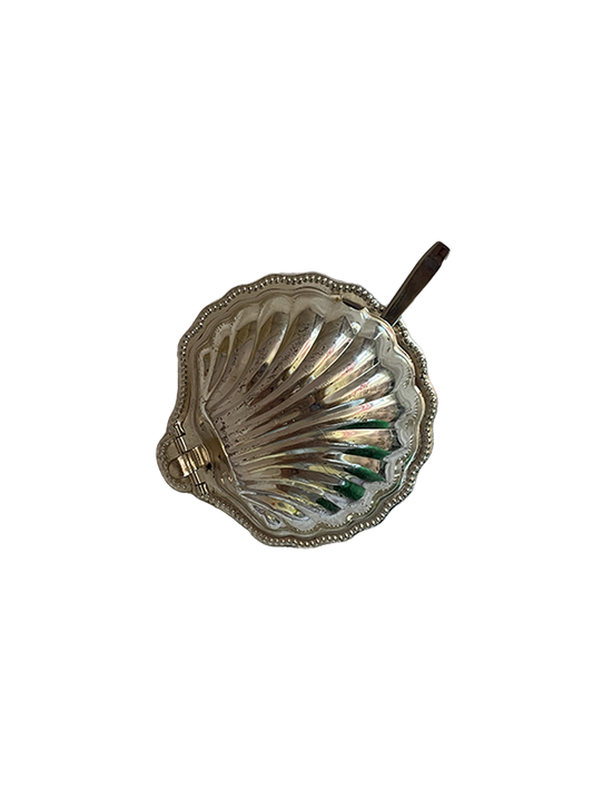 Shell sugar bowl holder with spoon